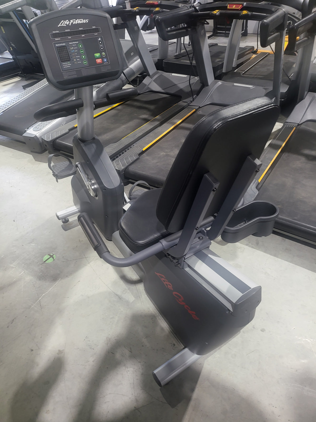 Life Fitness Activate Recumbent Bike