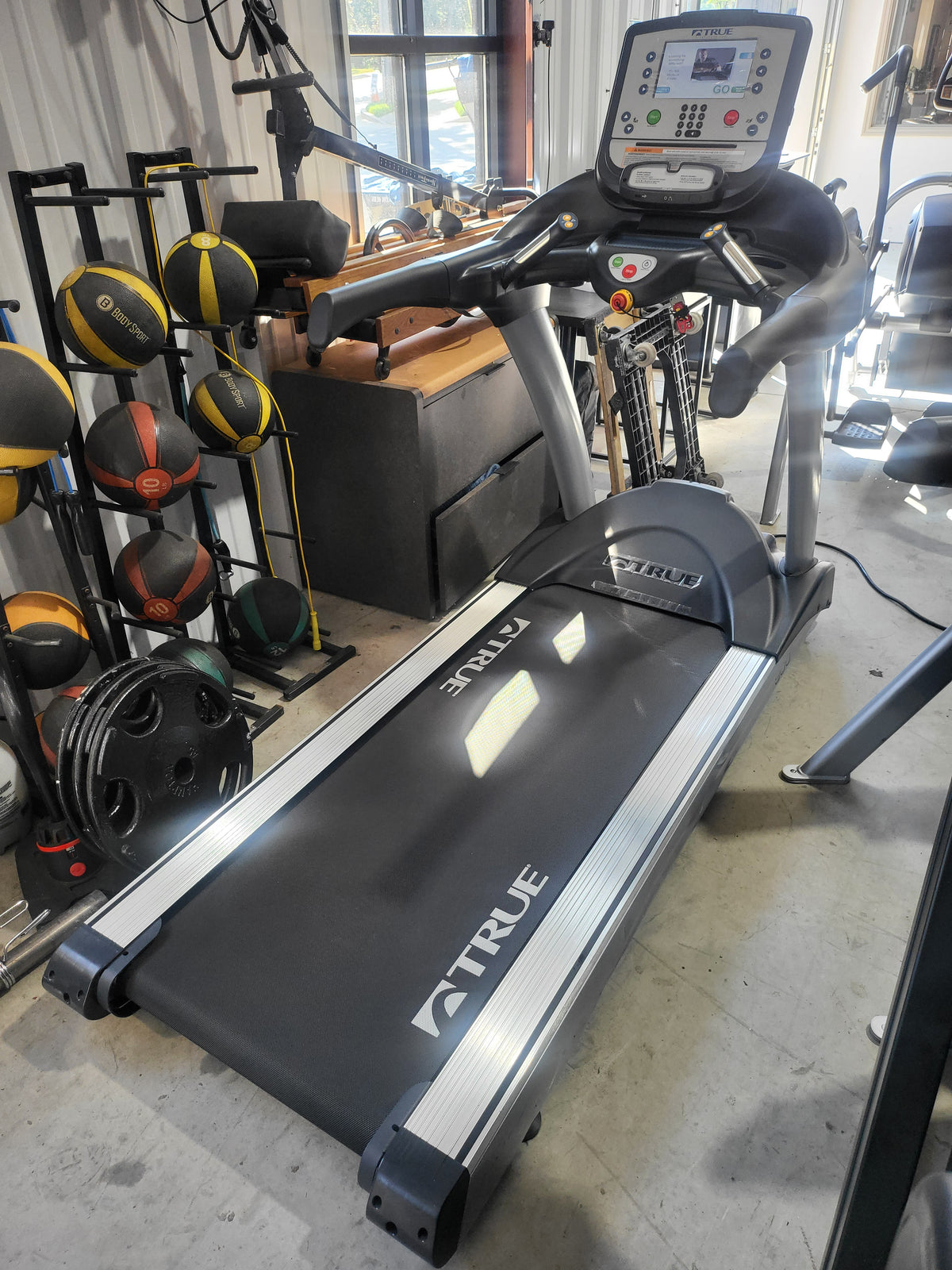 True CS900 Treadmill