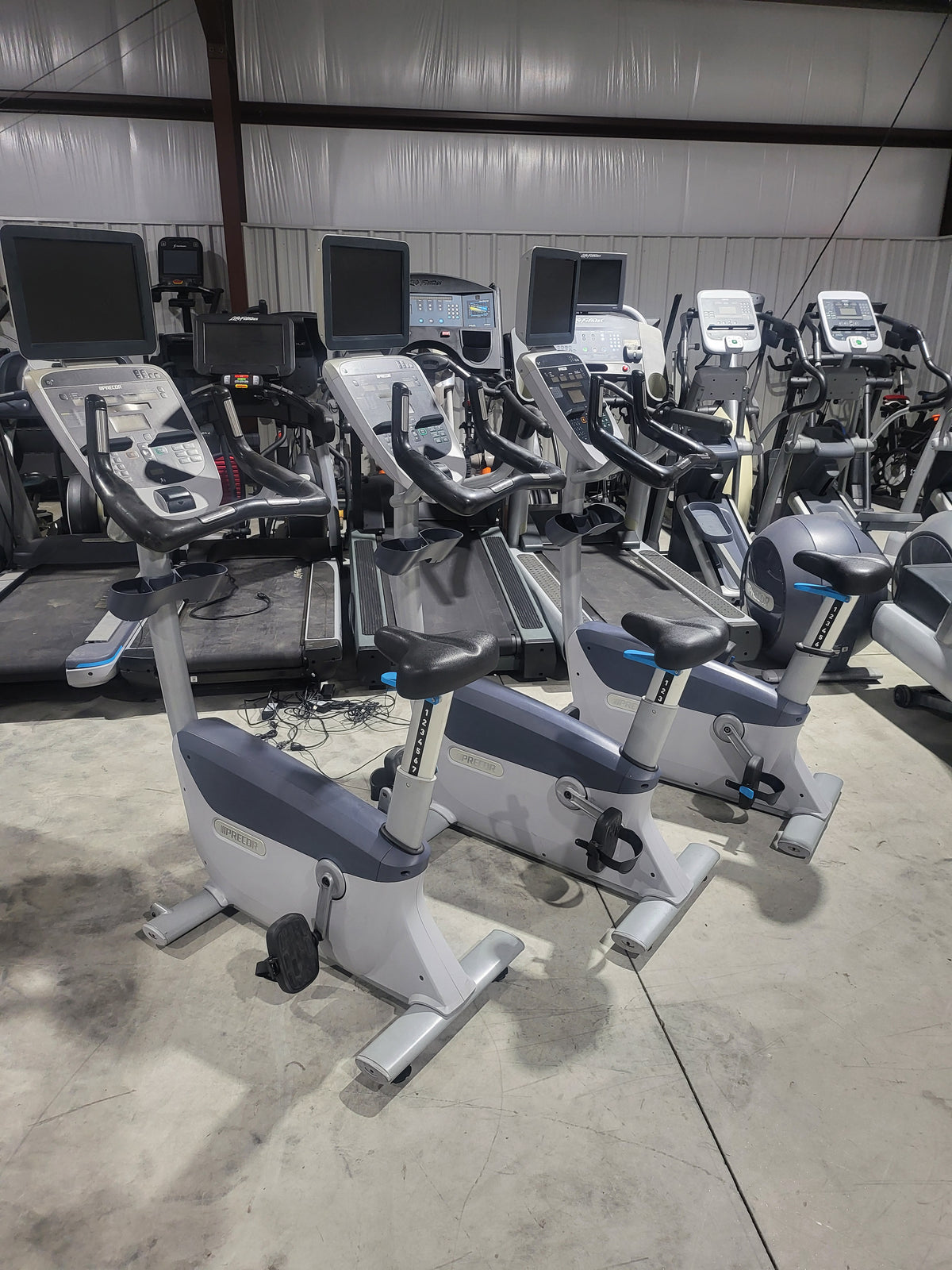 Precor 835 Upright Bike