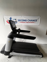 Life Fitness Discover w/SE3 21'' HD Elevation Treadmill (Certified Refurbished)